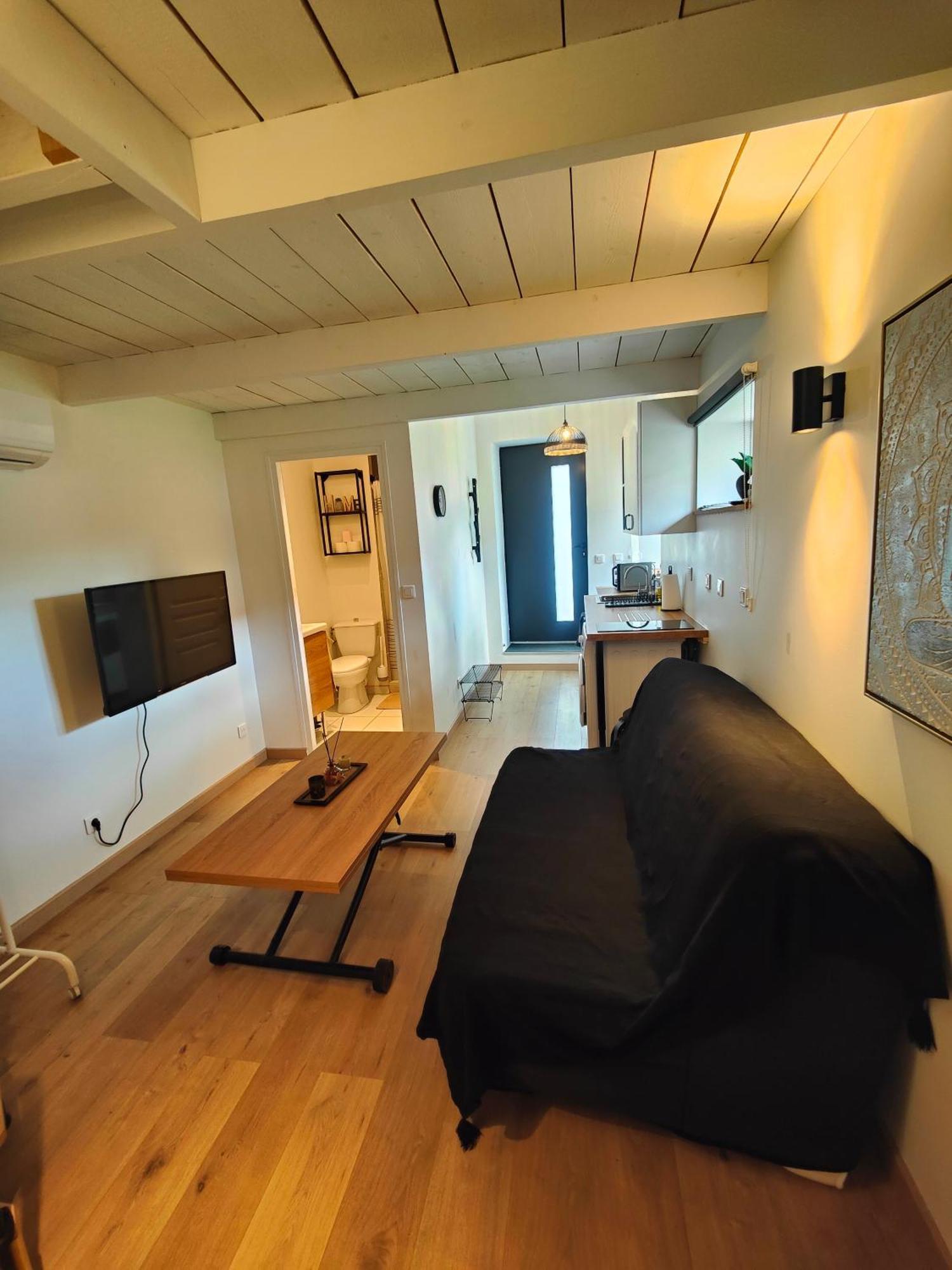 Ville-Saint-Jacques Maisonette Proche De Fontainebleau מראה חיצוני תמונה